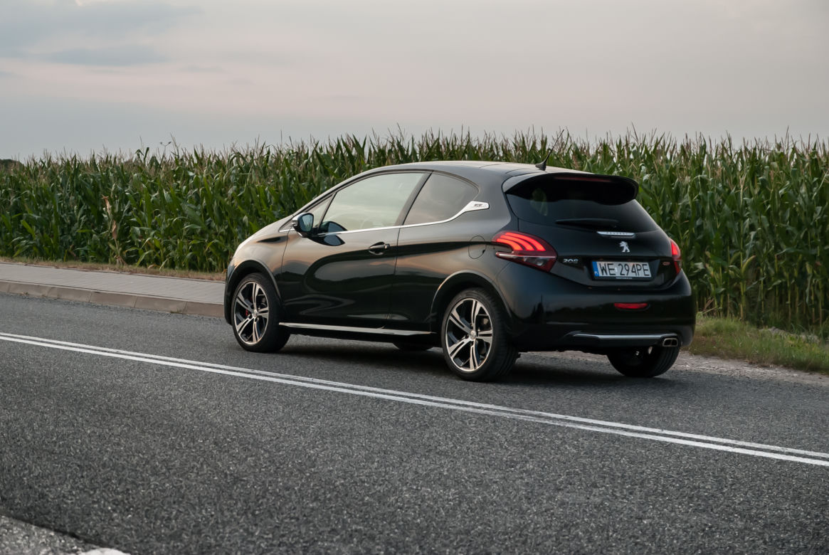 Peugeot 208 GTi 1.6 THP 208 KM