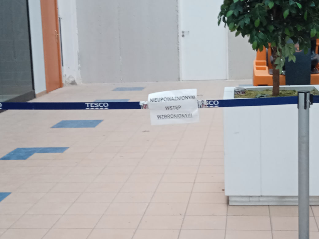 Prace budowlane w centrum handlowym na Serbskiej