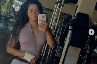 Fani w żałobie po śmierci znanej influencerki. Horror rozegrał się na drodze