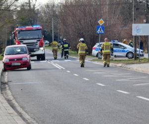 Wypadek w Brwinowie. 12-latka potrącona na pasach
