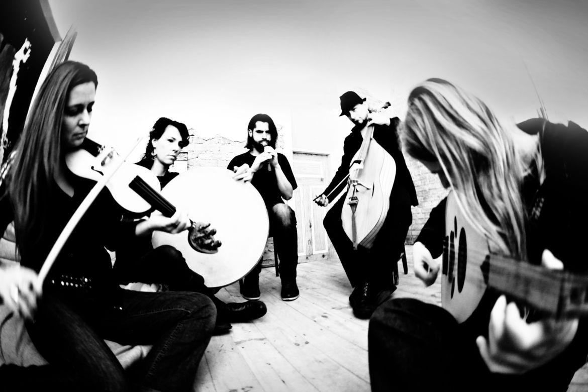 foto_artysci_polscy/Mosaik/Mosaik_2_fot_studio_lewe_oko_T_Rykaczewski