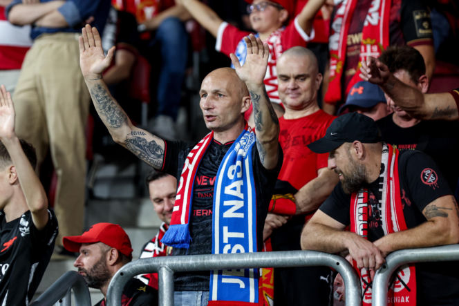 Widzew Łódź - Lech Poznań: Zdjęcia kibiców z meczu 6. kolejki PKO BP Ekstraklasy