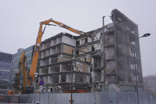 Rozbiórka słynnego budynku UW na Mokotowie