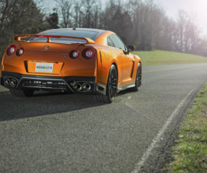 Nissan GT-R lifting 2017