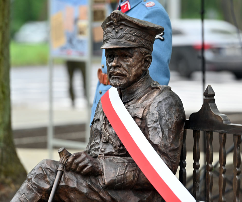 Ławeczka gen. Hallera