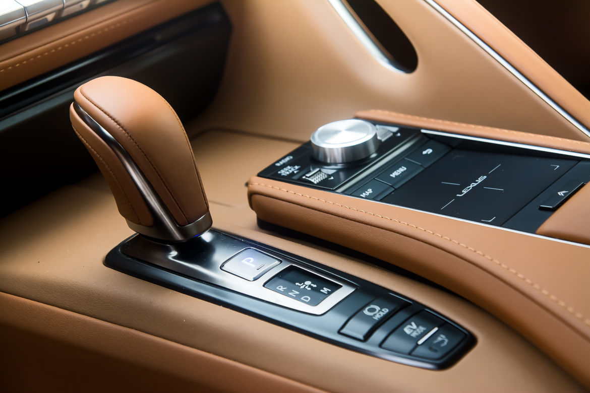 Lexus LC500h 3.5 V6 359 KM Superturismo