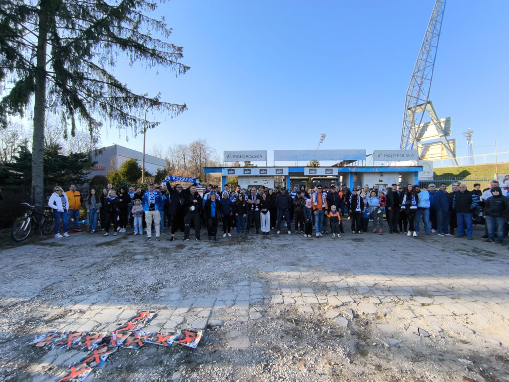 Smutny dzień dla tarnowskiego żużla. Kibice żegnają Unię Tarnów