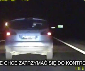 Uciekał przed policją, wyrzucił sejf z pieniędzmi! Sensacyjny pościg pod Warszawą