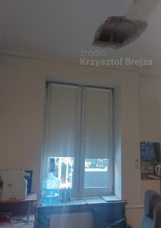 Zdjęcia z Komendy Głównej Policji po wystrzale z granatnika