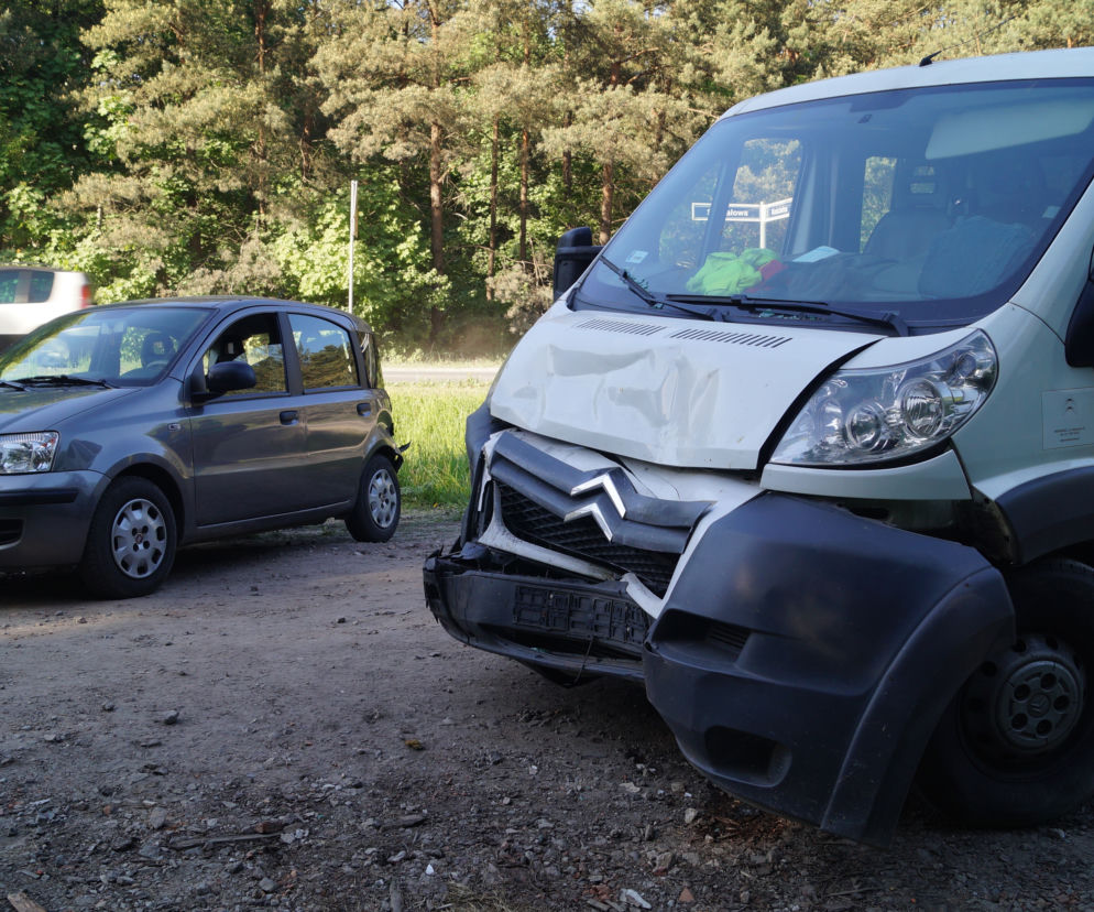 Wypadek w podbydgoskim Maksymilianowie. Zderzyły się dwa samochody! [ZDJĘCIA]