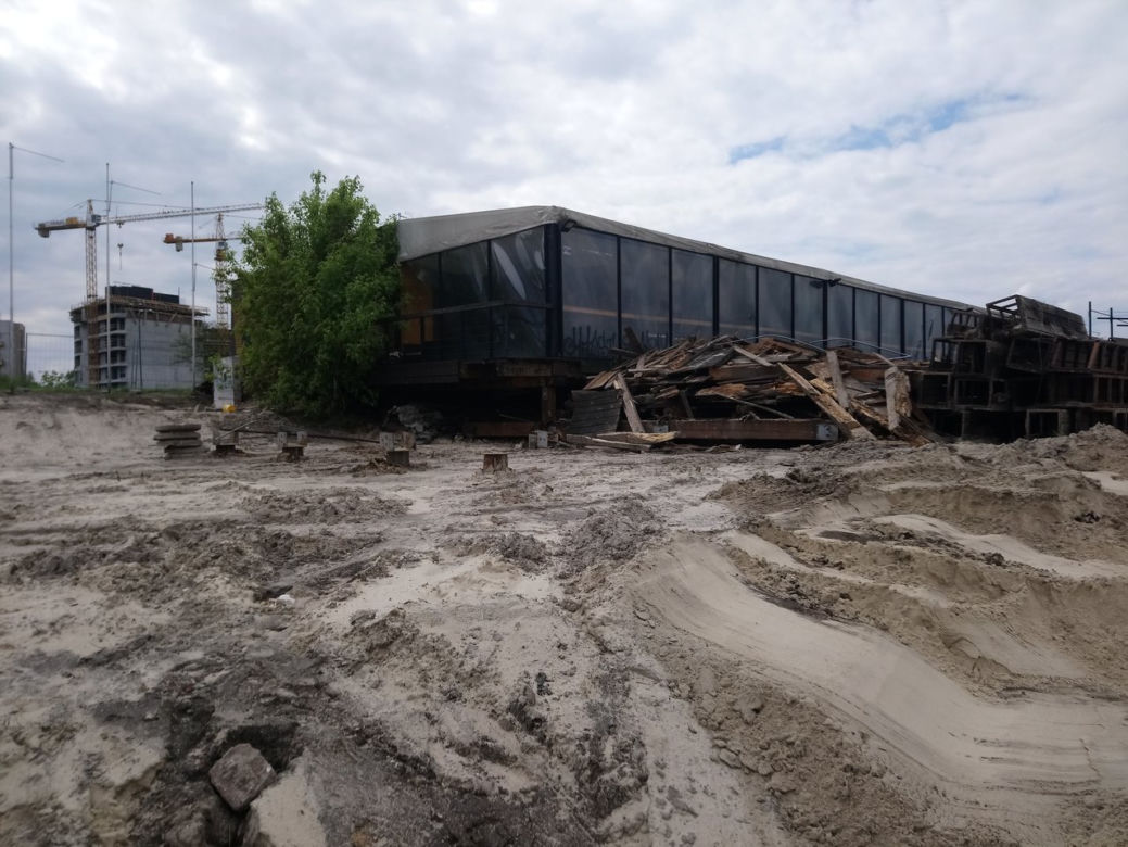 Kraków: Plaża przy Forum znika bezpowrotnie