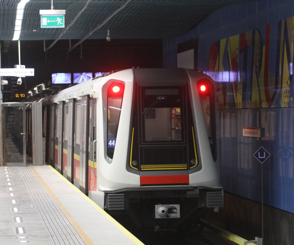METRO.