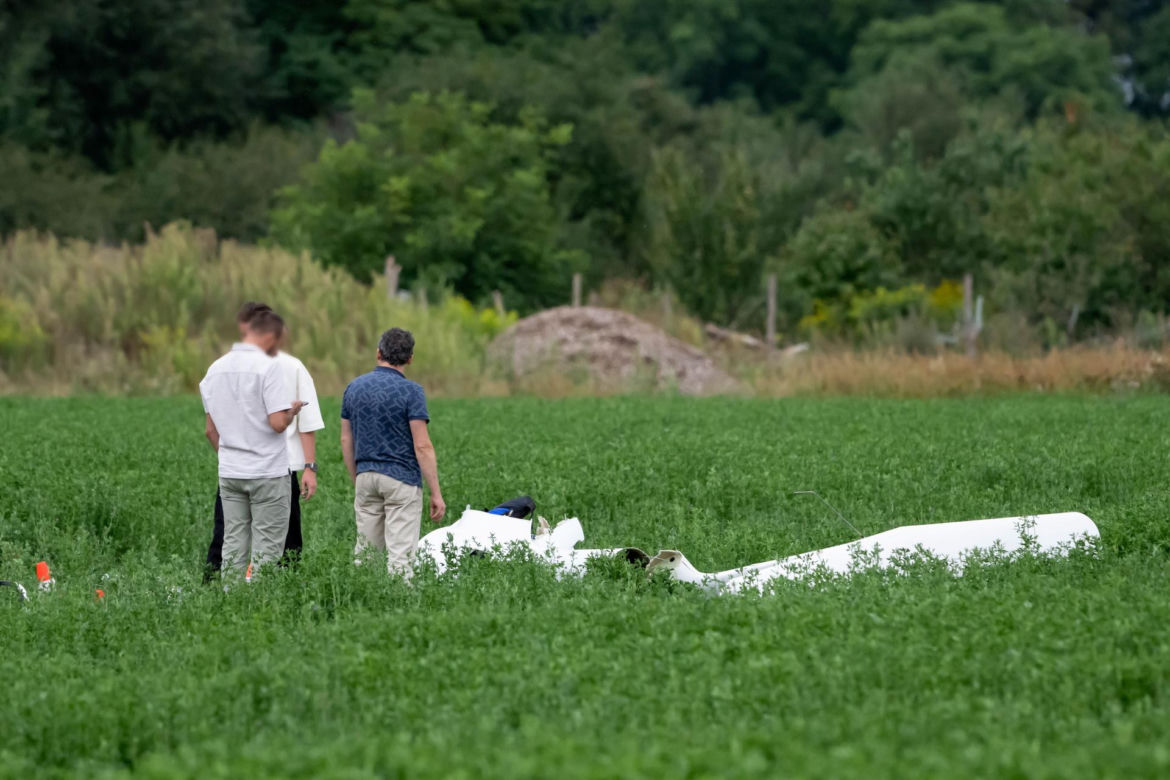 Katastrofa szybowca pod Lesznem! 67-letni pilot zginął na miejscu