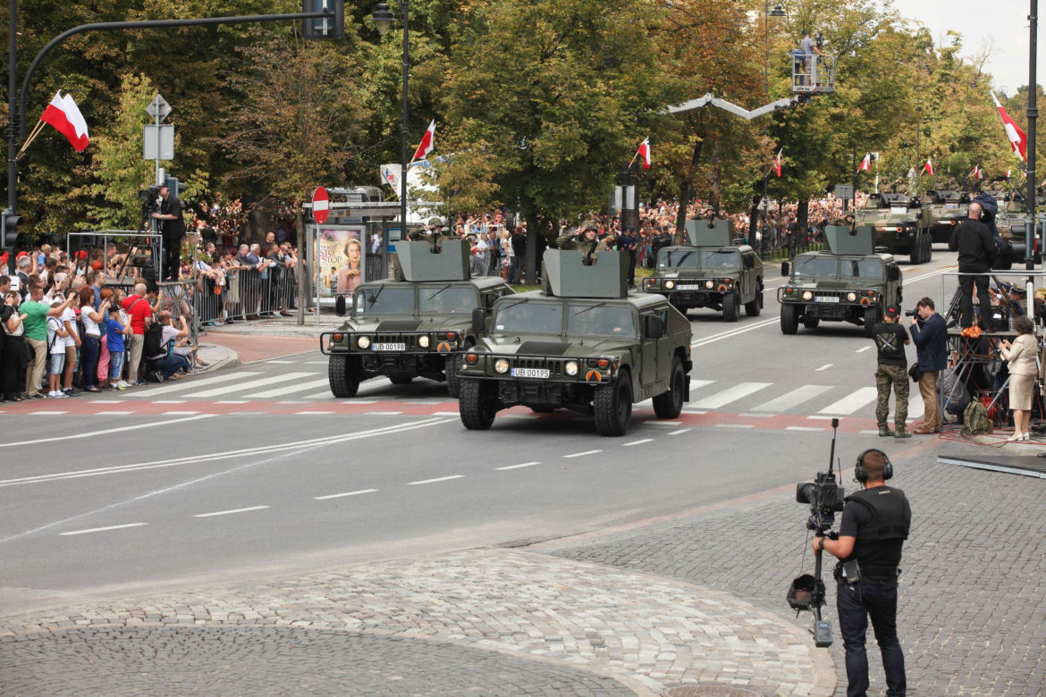 Kierowcy w gigantycznych tarapatach! Defilada z okazji Święta Wojska Polskiego zablokuje miasto