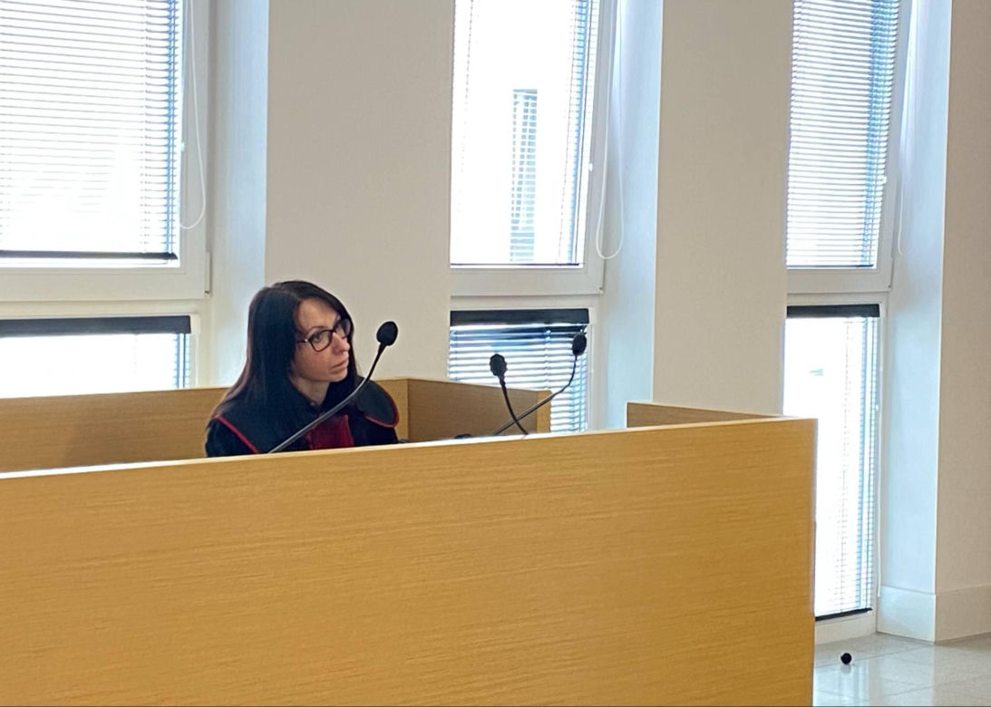 Klaudia G. stanęła przed sądem. Ruszył proces w sprawie śmierci 3-letniej Emilki z Siedlec