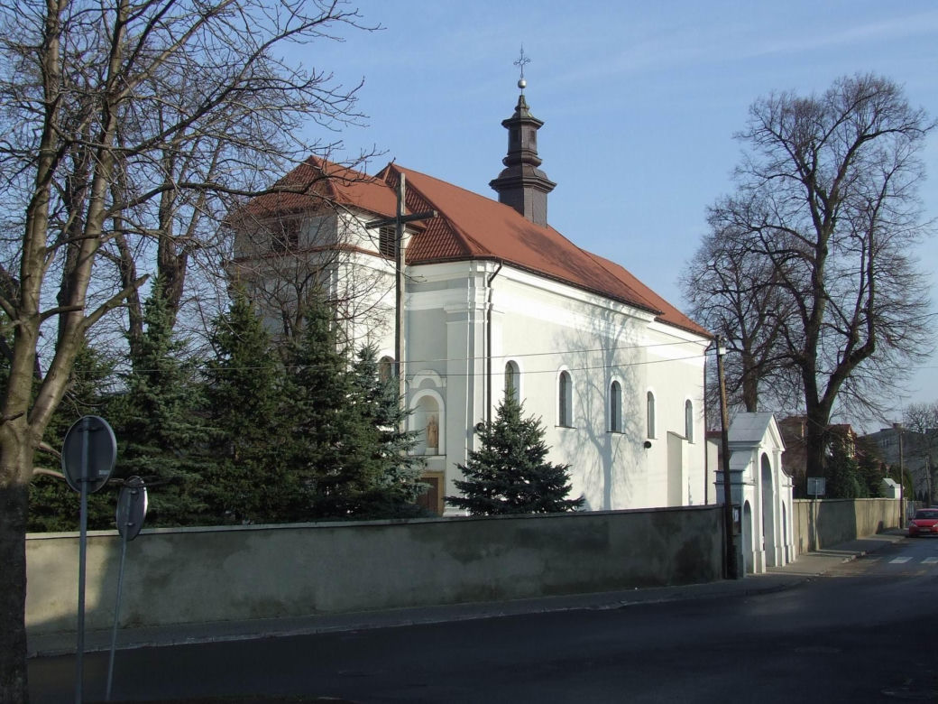 Najbogatsze miasto powiatowe w województwie łódzkim. Zajęła wysokie 18. miejsce w ogólnopolskim rankingu „Wspólnoty”