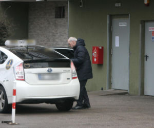 Macierewicz musi się wozić taksówką