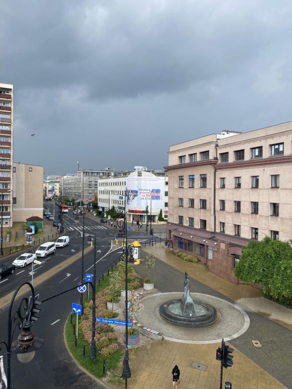Burza nad Lublinem. Czarne chmury przykryły miasto, słychać grzmoty