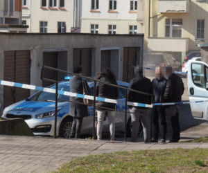 W wiacie śmietnikowej przy ul. Moniuszki znaleziono ciało kobiety