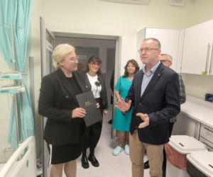 Szpital w Lesznie z darami od powiatu