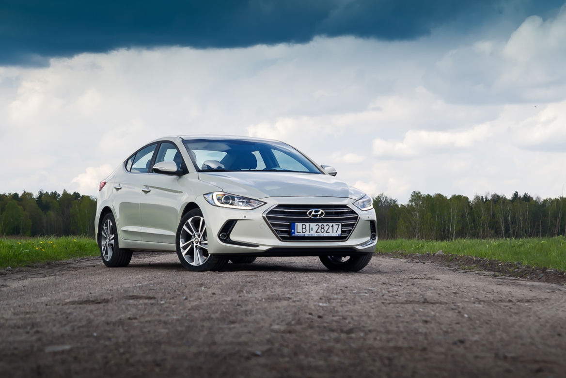 Hyundai Elantra VI generacja