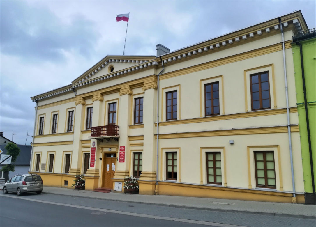 Tutaj nadano prawa miejskie Łodzi. To jedno z najważniejszych miast w województwie łódzkim
