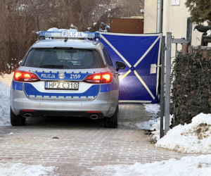 Dramatyczny poranek w Warszawie. Na chodniku leżało ciało mężczyzny!