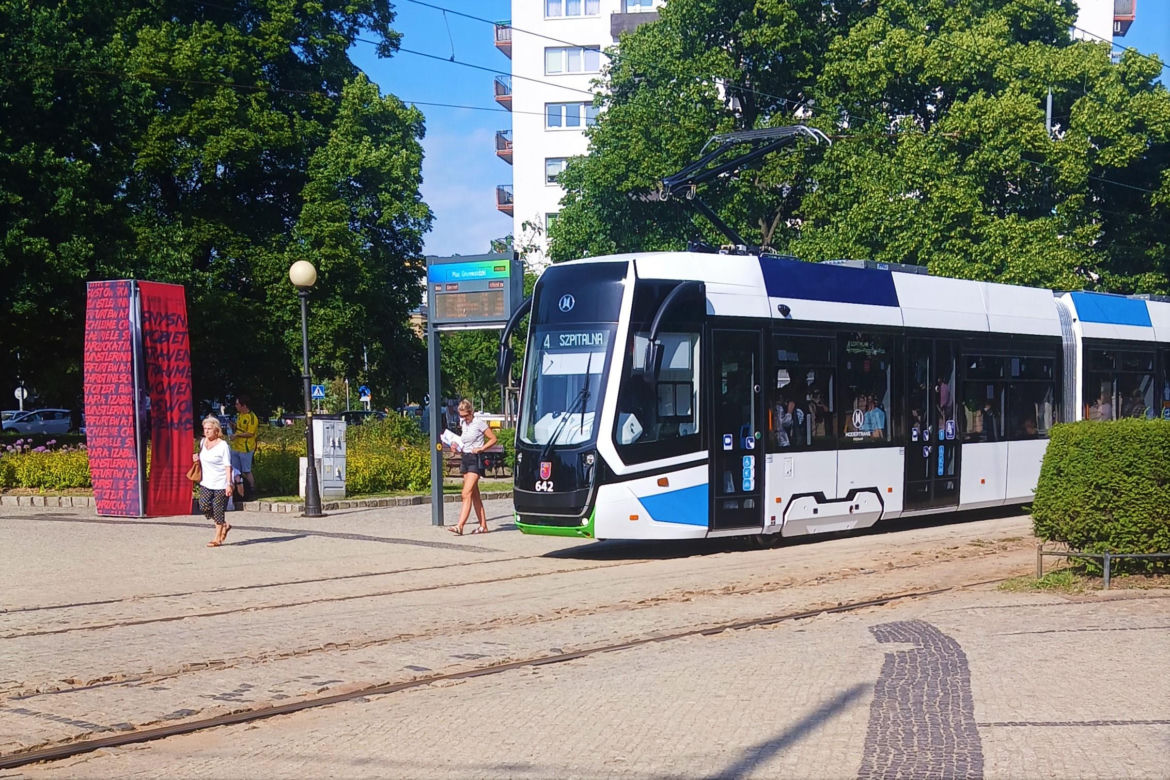 Kody QR w tramwajach i autobusach