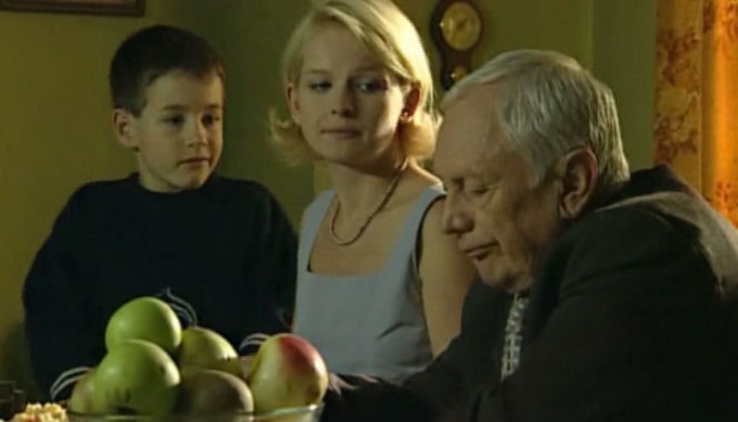 M jak miłość. Lucjan (Witold Pyrkosz), Marta (Dominika Ostałowska), Łukasz (Franciszek Przybylski)