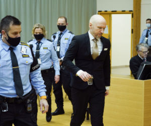 Andres Breivik będzie wolny? Jego ojciec: Żałuję, że nie zabił też mnie. On nie wyjdzie