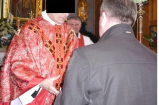 Ksiądz Jacek K. usłyszał 10 zarzutów. Wkrótce rozpocznie się jego proces