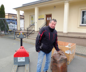  Ukraińcy pomagają uciekającym rodakom. Fala wsparcia