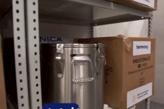 Schron powstaje w metrze. Tysiące łóżek, koców i śpiworów!