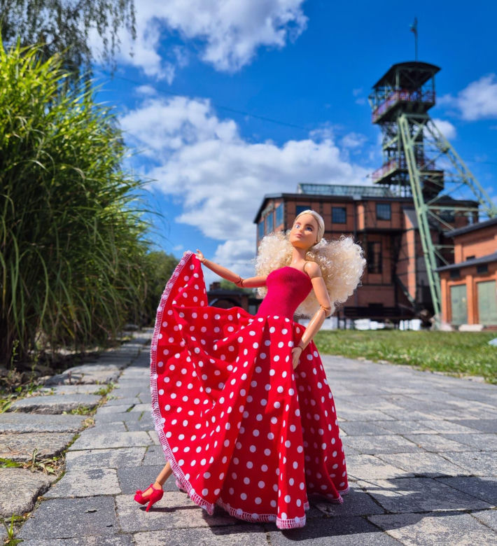 Śląsk oczami Barbie, czyli projekt mieszkanki Gliwic, która fotografuje lalki.
