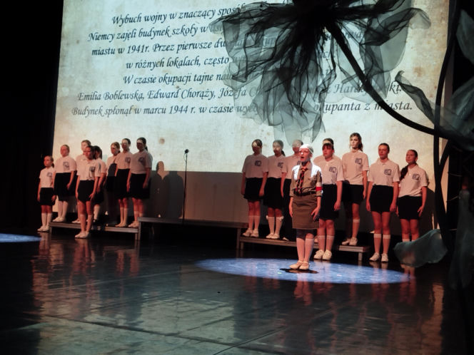 Siedlecka „Szóstka” uczciła potrójny jubileusz. Występy przygotowali także uczniowie