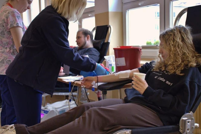 Nie wystraszyli się igieł. Uczniowie „elektryka”  chętnie dzielili się krwią!