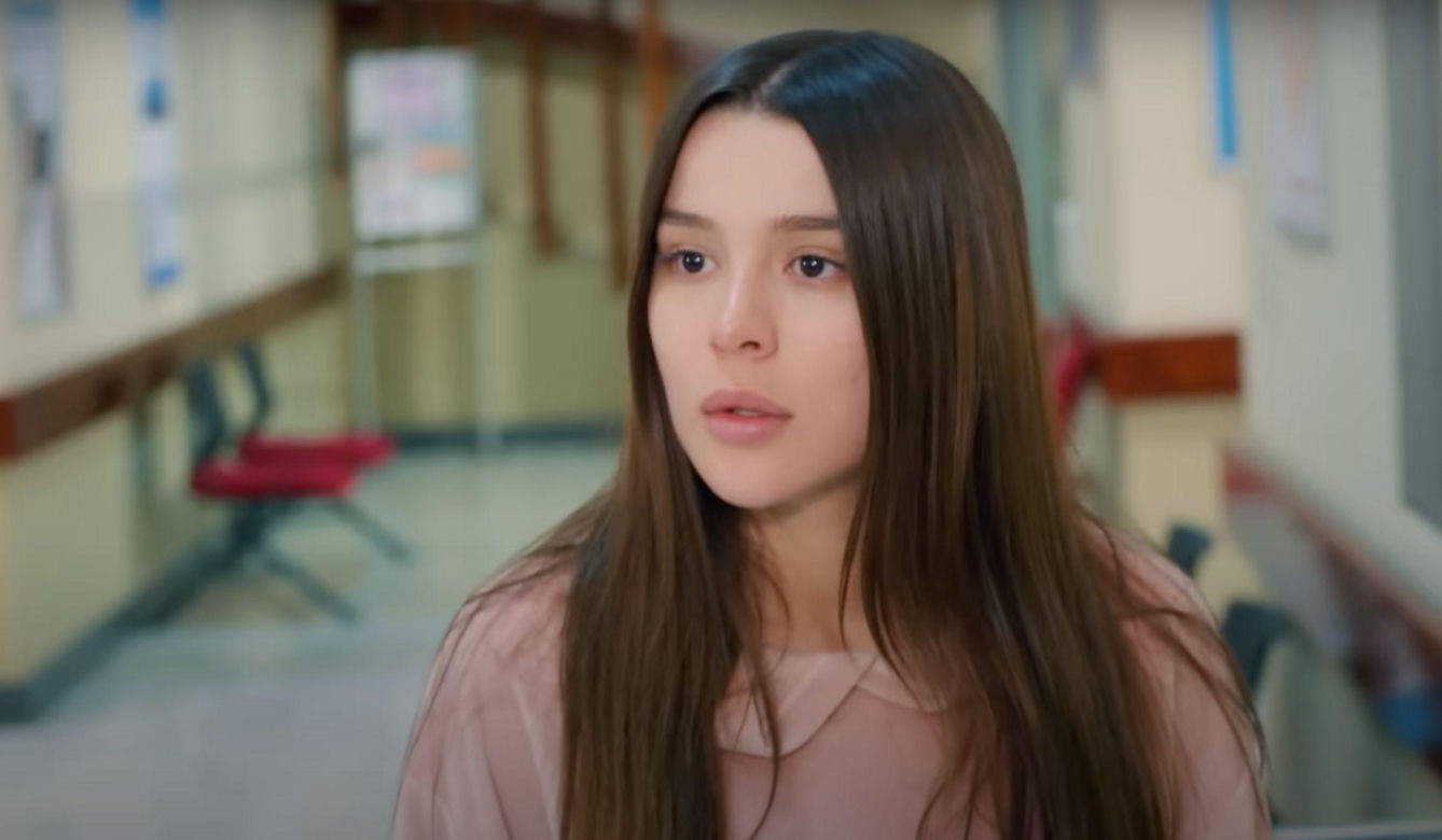 Porywacz Ragip znów zasadza się na Melis i Zeynep.