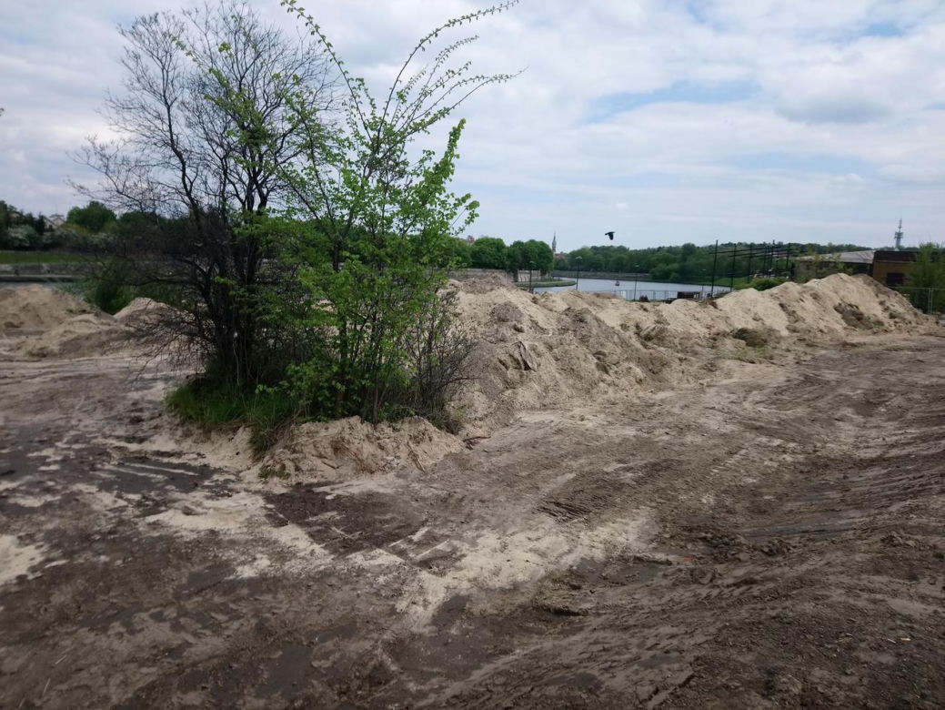 Kraków: Plaża przy Forum znika bezpowrotnie