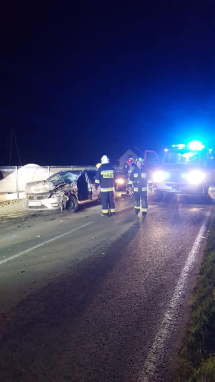 OKROPNY WYPADEK w Strzeszycach! Osobówka STARANOWANA przez ciężarówkę