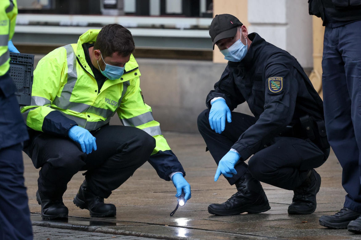 Dwoje zabitych i 80 rannych w Niemczech! Sprawca wjechał w tłum, był znany policji