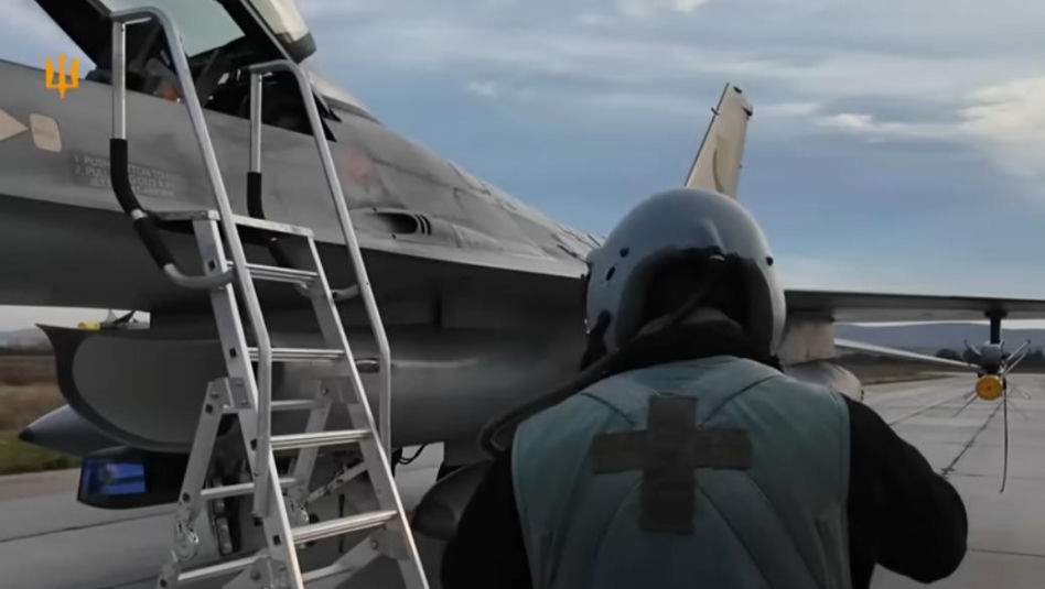 Ukraińskie F-16 na froncie. Taktyka z Zachodu nie wystarczyła, piloci stworzyli własną