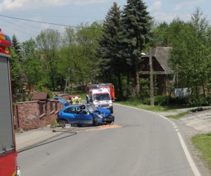 Rozbity opel corsa