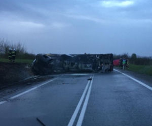 WYPADEK:  Tragedia na krajowej 77-ce! Spłonęła cysterna!