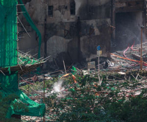 Hongkong pogrążony w żałobie po tragicznym pożarze wieżowców. Liczba ofiar wzrosła do 146