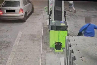 Horror na stacji paliw w Rykach. Pijany 22-latek potrącił młodego mężczyznę