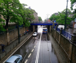 Kraków całkowicie sparaliżowany przez ulewy 23.05.2019: zalane drogi, brak prądu, nie kursują tramwaje