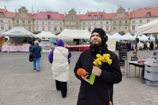 ESKA Lublin rozdawała żonkile na wiosnę