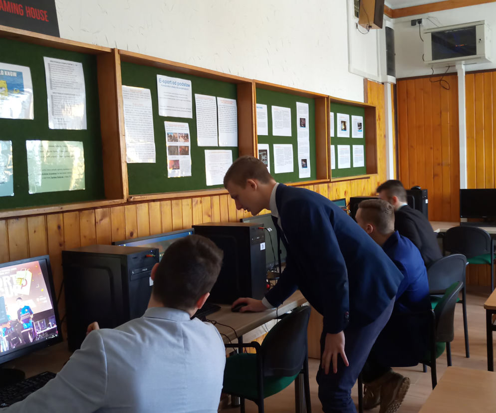 Siemianowice Śląskie: Jedyna pracownia e-sportowa w mieście szkoli mistrzów
