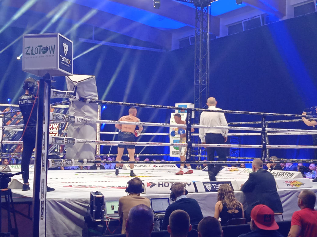 Złotów Boxing Night za nami. Emocjonujące pojedynki rozgrzały Złotów