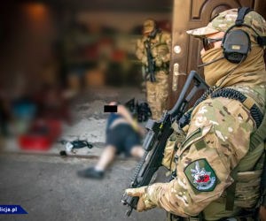 POTĘŻNA akcja policji w Katowicach. Rozbito gang pseudokibiców [ZDJĘCIA]